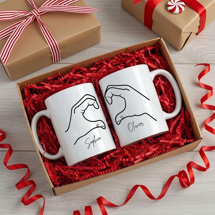 Personalized Hand Heart Couple Mug Set, Minimal Line Art Coffee Mug, Custom Name Romantic Gift for Couples